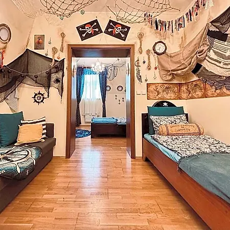 Pirate Family, Theme Room, Free Parking 4*